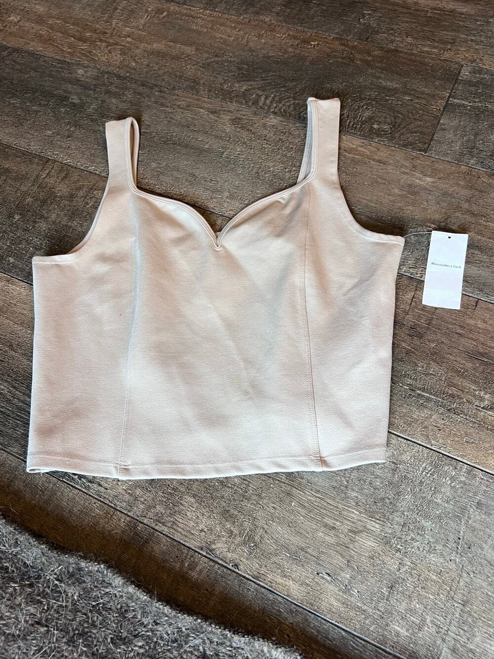 Abercrombie nwt tank 40$